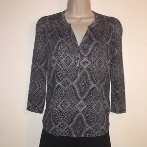 H&M 3/4 sleeve shirt. Size XS.